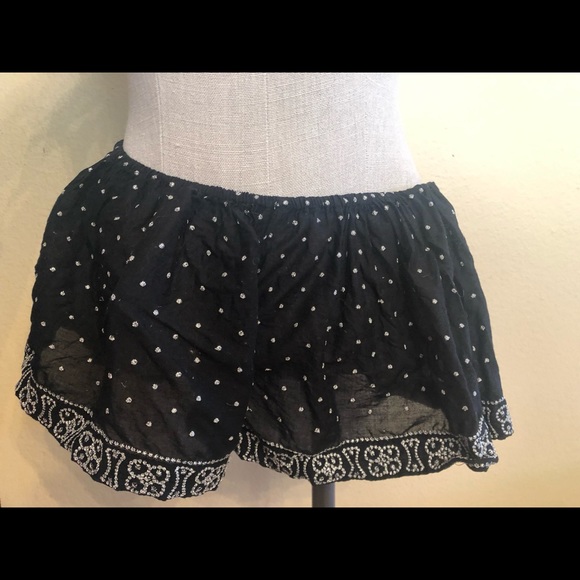 Festival Shorts!! Rave maybe! - Picture 1 of 2